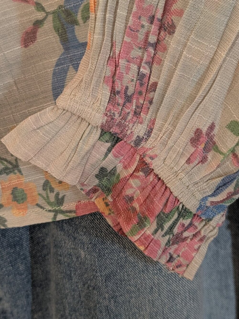 NEW!!!!!WHEN ROSIE CAME TO TOWN RUFFLED BLOUSE - Picture 3 of 4